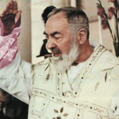 Preghiera potente per ottenere un miracolo da Padre Pio