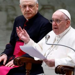 Papa Francesco: con la guerra tutto si perde, fare delle armi strumenti per la pace