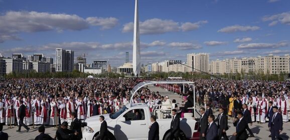 Papa Francesco in Kazakistan: “Solo servendo la pace si resta nella storia”