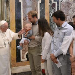 Papa Francesco, parla ai giovani