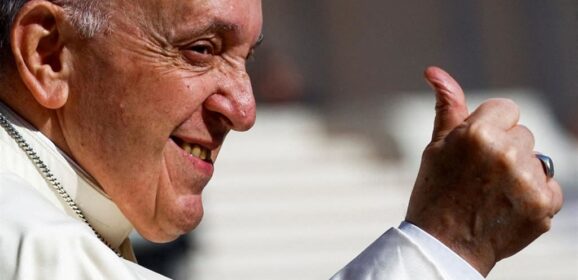 Papa Francesco per i 10 anni di pontificato: in regalo vorrei la pace