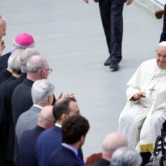 Papa Francesco: Chiesa sia aperta e “inquieta”