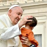 Papa Francesco: «Vogliamo la pace, preghiamo ogni giorno»
